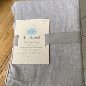 CLOUD ISLAND Crib Fitted Sheet
